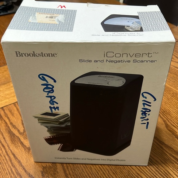 iConvert slide and negative scanner. Brookstone - Picture 1 of 3